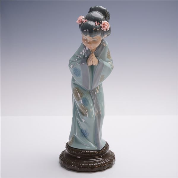 Lladro Porcelain Figurine, Sayonara 1004989