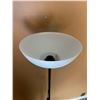 Image 2 : Modern Floor Lamp