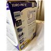 Image 2 : Euro Pro Sewing Machine