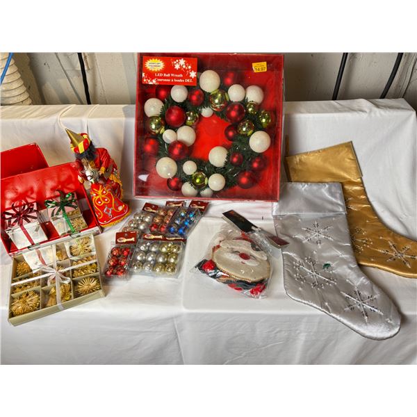 Seasonal Decor Lot