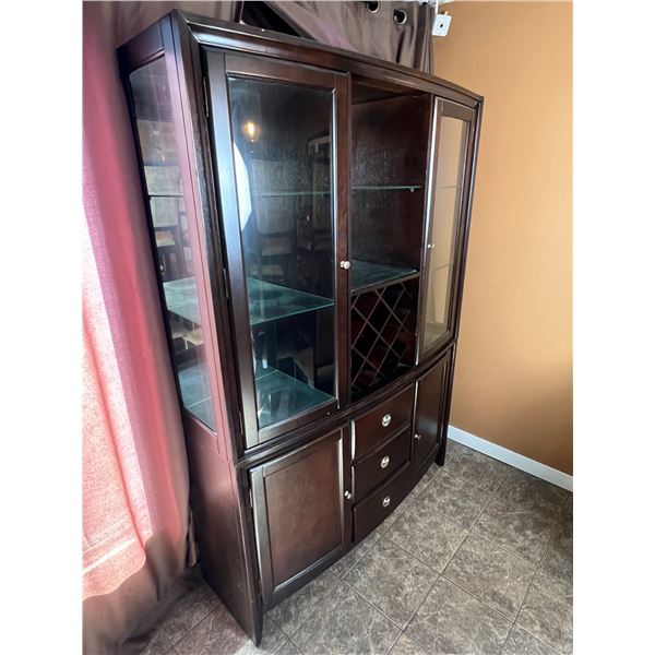 Illuminated Mirrored China Cabinet