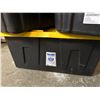 Image 3 : 102 Gallon Totes with lids