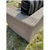 Image 8 : Beige Outdoor Couch