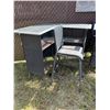 Image 2 : Outdoor Bar and Stools