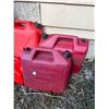Image 2 : Jerry Cans