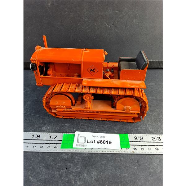 Die Cast Allis Chalmers Crawler Model
