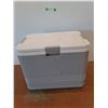 Image 2 : *Igloo Cooler - 21'' x 15'' x 16.5'' As Is CANNOT SHIP