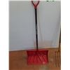 Image 2 : **Snow Shovel, Pitchfork