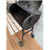 Image 5 : * Weber Charcoal BBQ - Some Wear - CANNOT SHIP - 46" x 42" x 20"
