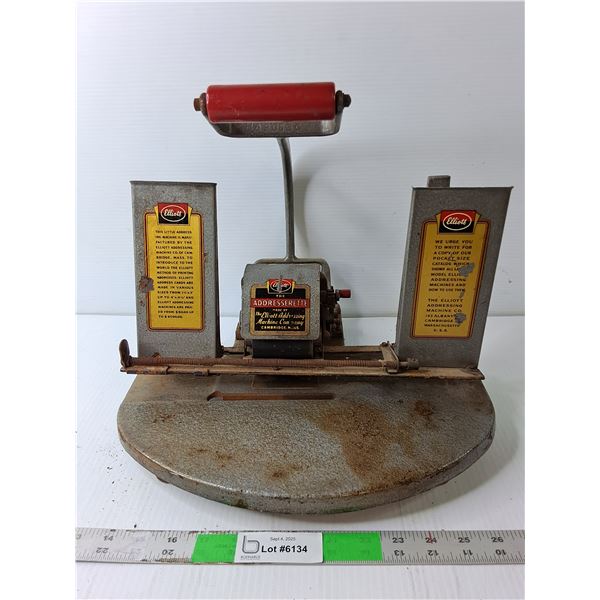 Eliott Addressing Machine Vintage Address Printer Manually Powered  -  PICK UP