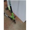 Image 2 : Yvolution Fliker F5 Scooter Green - Wheel(s) Stuck As Is  -  PICK UP