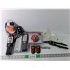 Image 1 : Misc Utility Lot - Various Lights, Carbon Steel Clipper, Mini Razor Blade, Wire Brush, Other