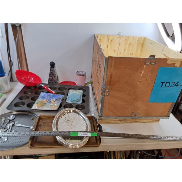 *24x16x15″ Wooden Crate, Various Baking Trays, Betty Crocker Strainer, Misc-PICK UP