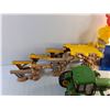 Image 3 : John Deere Toy Tractor, Tonka Chuck & Friends Playset
