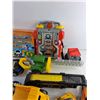 Image 3 : Floor Puzzle, John Deere Toy Chainsaw, Toy Trucks