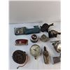 Image 2 : 1961 Bel Air Arm Rest, (2) Car Horns, Pressure Gauge, Misc - As is