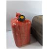 Image 2 : 10.5 Litre Gas Can, Chainsaw Case - As Is CANNOT SHIP