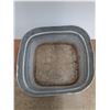 Image 2 : **Galvanized Bucket 20" x 20" x 11"  -  PICK UP