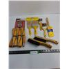 Image 1 : Paint Brushes, Wire Brushes, Stamp Handles, Battery Terminal Puller