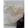 Image 2 : (2) Decorative Pillows & Winter Jacket- Size L