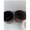 Image 5 : (3) Ceramic Flower Pots & (2) Plastic Flower Pots