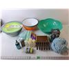Image 1 : (7) Plastic Mixing Bowls, Splat Hair Dye, (6) Knives, Misc.