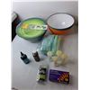 Image 3 : (7) Plastic Mixing Bowls, Splat Hair Dye, (6) Knives, Misc.