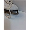Image 2 : Daoust Women's Figure Skates - Approx Size 7.5