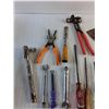 Image 2 : Ratchet Wrench, Pliers, Chisel, All in One Tool,  Wrenches, Screwdrivers, Box Cutter