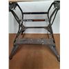 Image 4 : ** Black & Decker Workmate 300 Collapsible Bench - 31x39x28" Open - 1 Handle Broken - Pickup Only