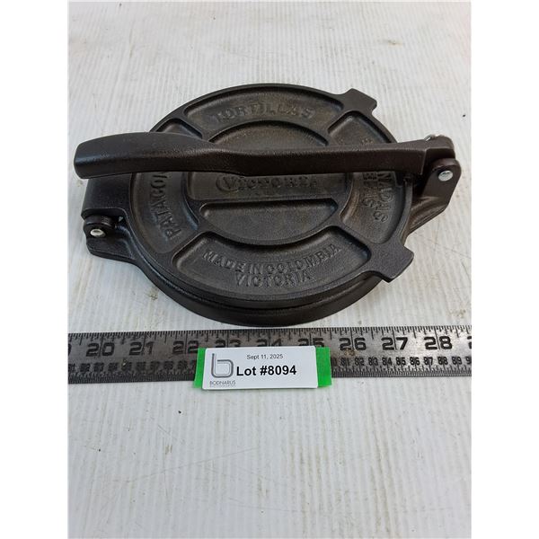 Victoria 8" Cast Iron Tortilla Press