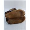 Image 3 : Pair of Mukluks - 10.5" Sole Length - Approx Size 8