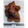 Image 1 : Pair of Mukluks - 10" Sole Length - Approx Size 8