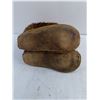 Image 3 : Pair of Mukluks - 10" Sole Length - Approx Size 8