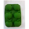 Image 3 : Box of Captain Morgan Apple Shaped Silicone Ice Cube Trays