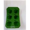 Image 4 : Box of Captain Morgan Apple Shaped Silicone Ice Cube Trays