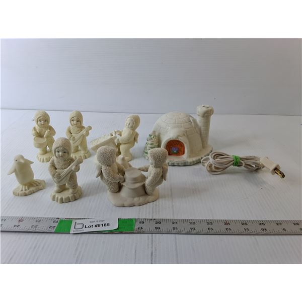 Ceramic Eskimo Figurines & Igloo Lamp- Working