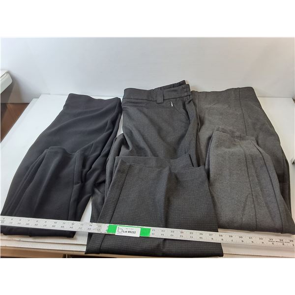 (3) Pairs of Women's Pants- Size 24, 3X, XXL