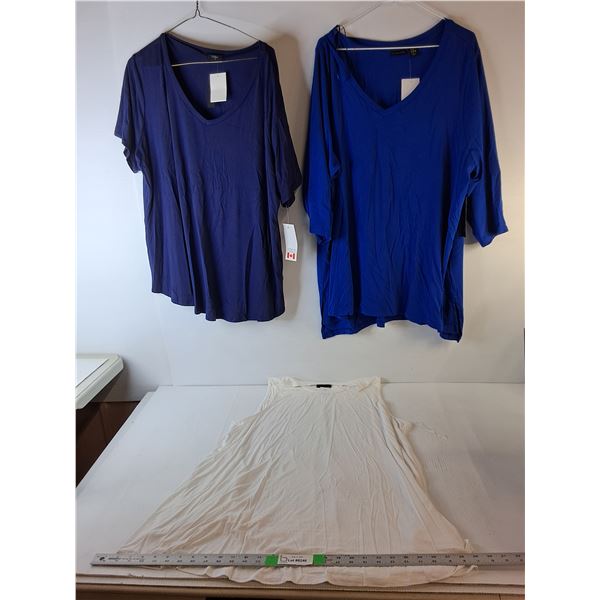 (3) Women's Shirts- 22/24, 3X