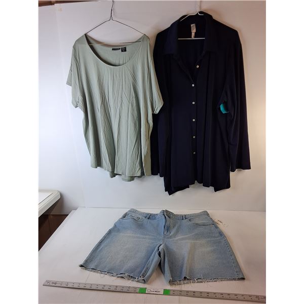 (2) Women's Shirts- 3X & Reitman's Shorts- 36