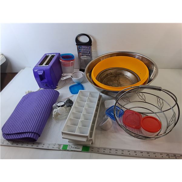 Kitchen Lot- Toaster- Working, (3) Mixing Bowls, (4) Placemats, Misc.