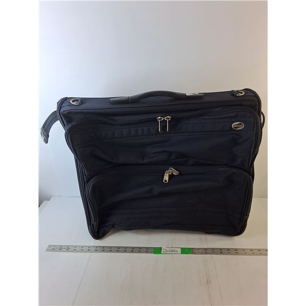 American Tourister Rolling Suitcase 21" x 9" x 20" - PICK UP