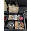 Image 5 : Jewelry Purse Box, Jewelry Rack, Earrings, Magnifying Glass, Various Jewelry