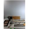 Image 1 : Miscellaneous, Picture frame, Saw, Kickstand