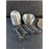 Image 2 : Knife Rests, (15) Mini Bundt Pans, Charcuterie Utensils