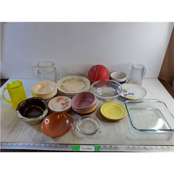 Plastic Dining Plates, Bowls, Beersteins, Volleyball, Baking Dishes, Melmac