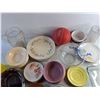 Image 6 : Plastic Dining Plates, Bowls, Beersteins, Volleyball, Baking Dishes, Melmac