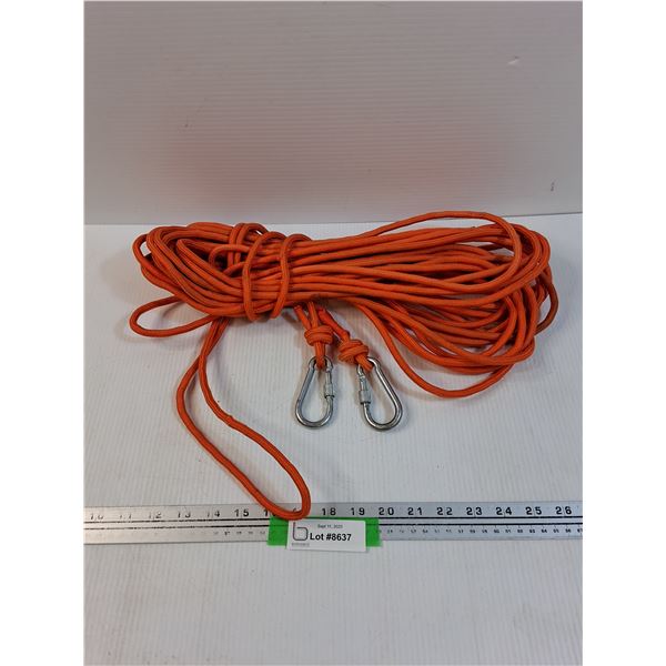 Approx 20Ft of 1/4" Orange Rope w/Carabiners