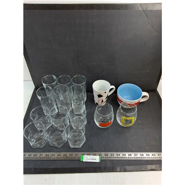 (16) Beverage Containers (Glassware & Ceramic - Some "Friends" Theme)