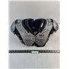 Image 1 : Schutt Medium Size Sports Shoulder Pads